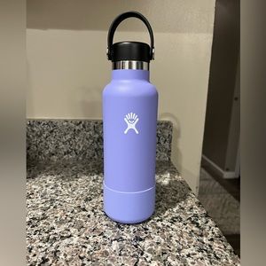 Hydro Flask 18 oz water bottle